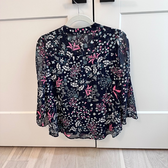 Collective Concepts navy floral blouse, v-neck, size S - Picture 6 of 6